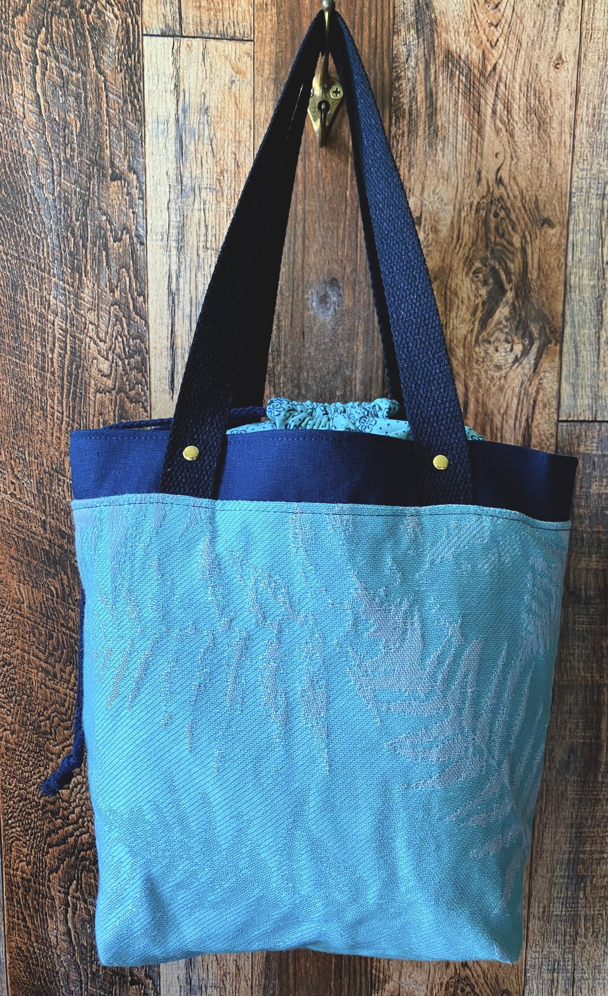 Box Turtle Medium Firefly Project Bag