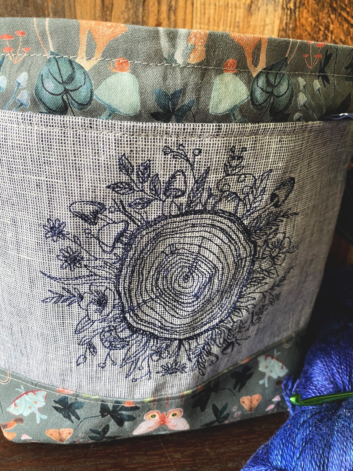 Nurse Log Small Project Bag