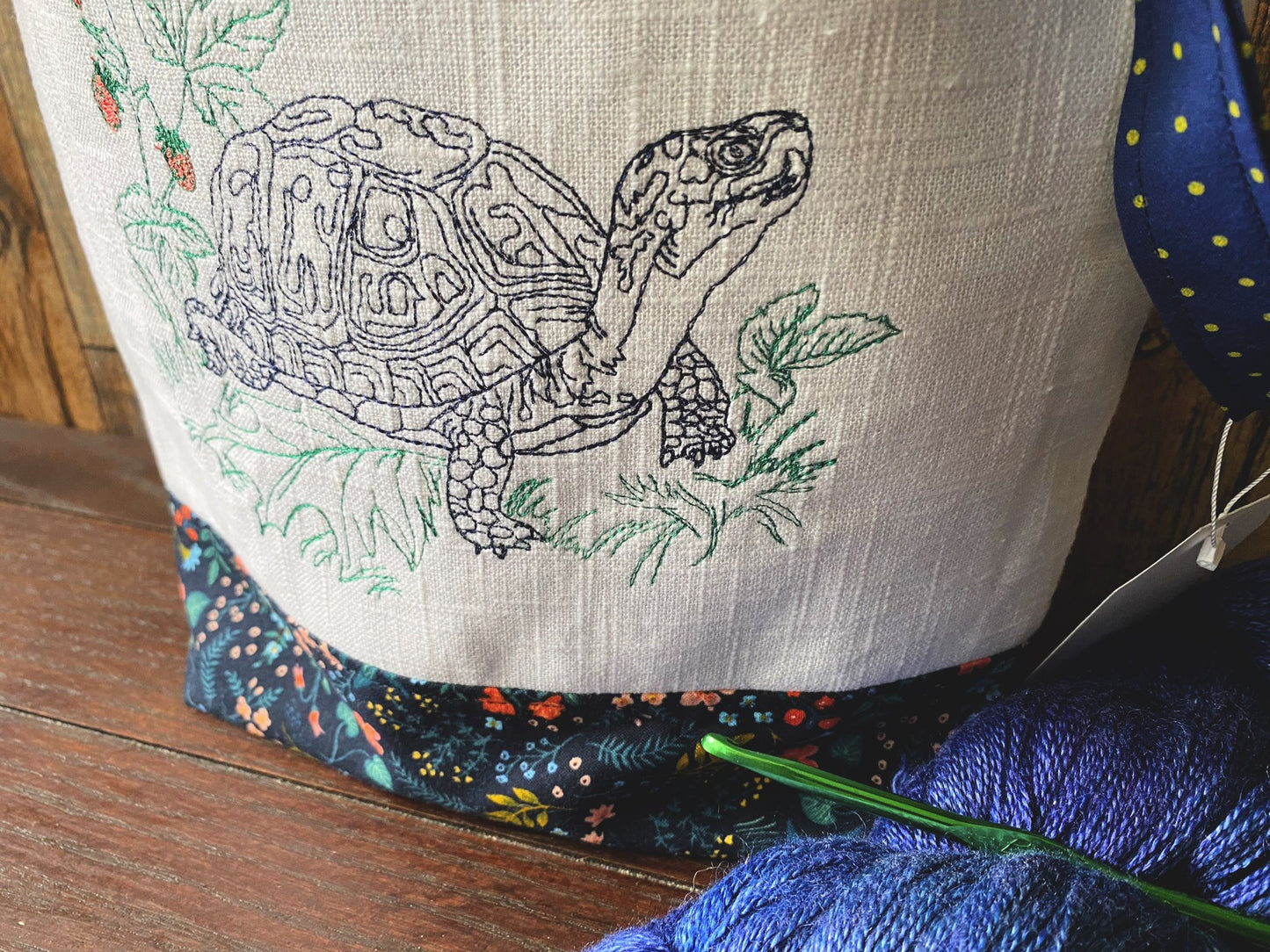 Box Turtle Medium Project Bag