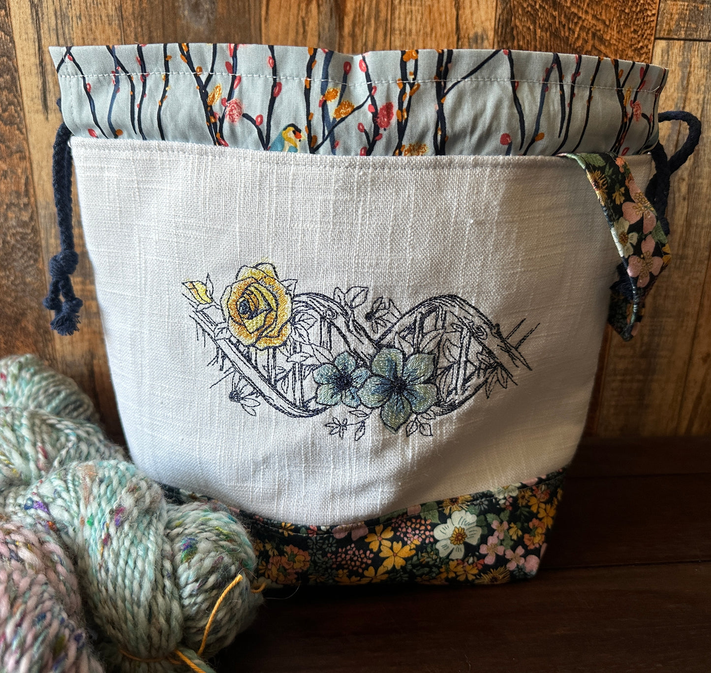 Gardening in my DNA Medium Project Bag