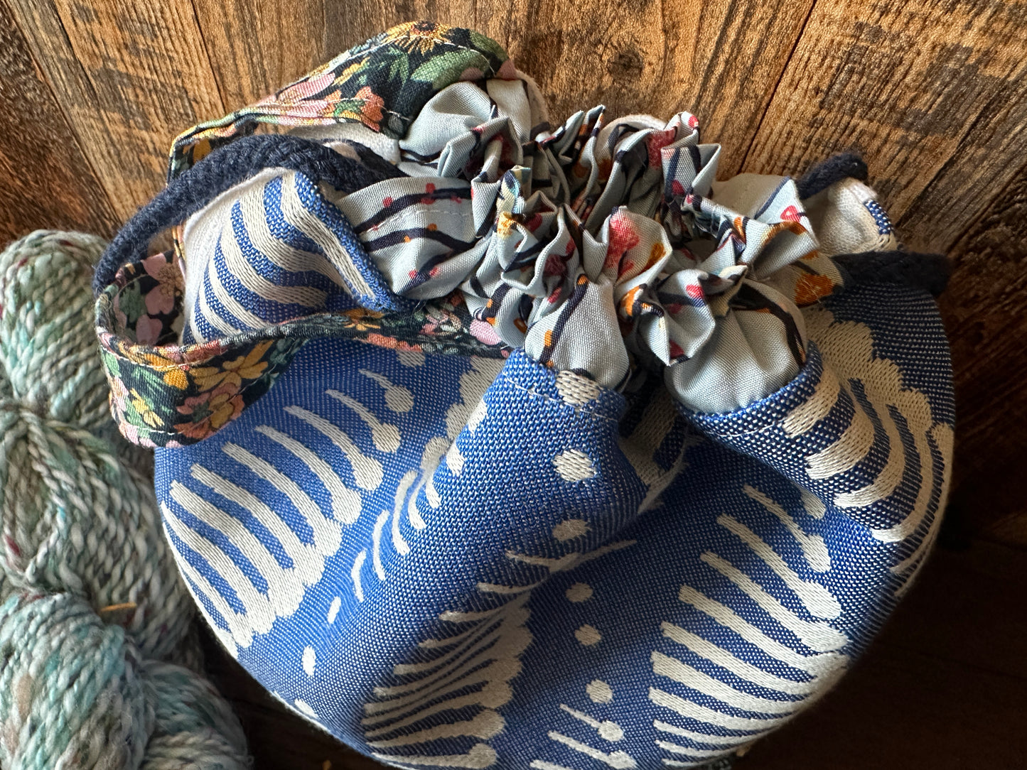 Gardening in my DNA Medium Project Bag