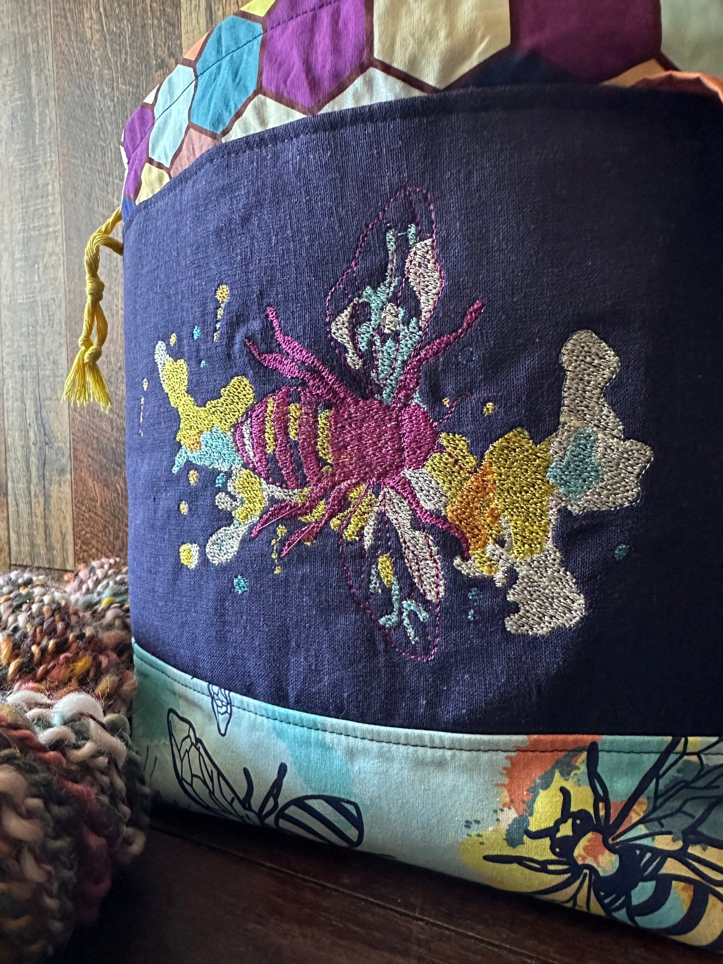 Buzzy Bees Medium Project Bag
