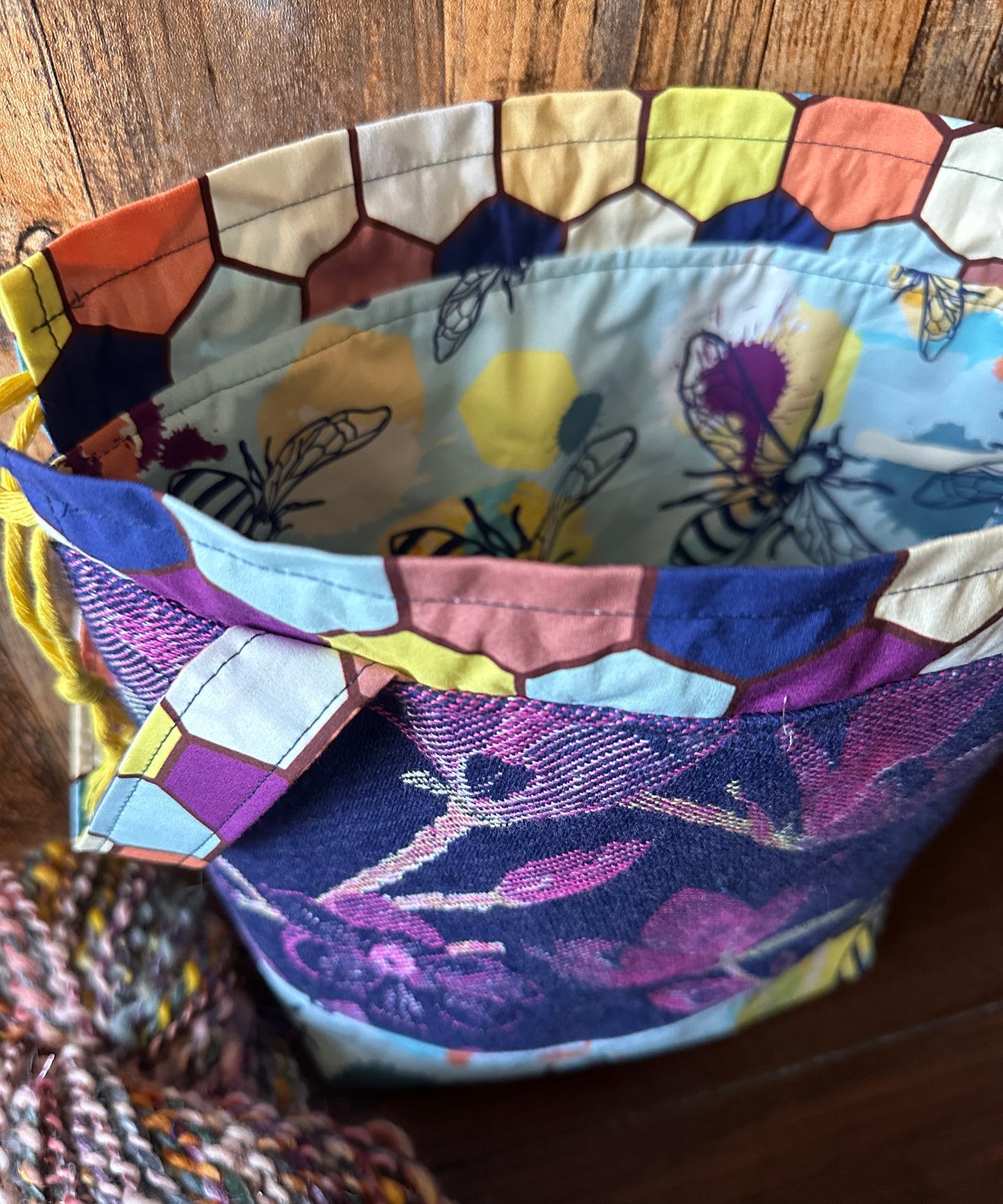 Buzzy Bees Medium Project Bag