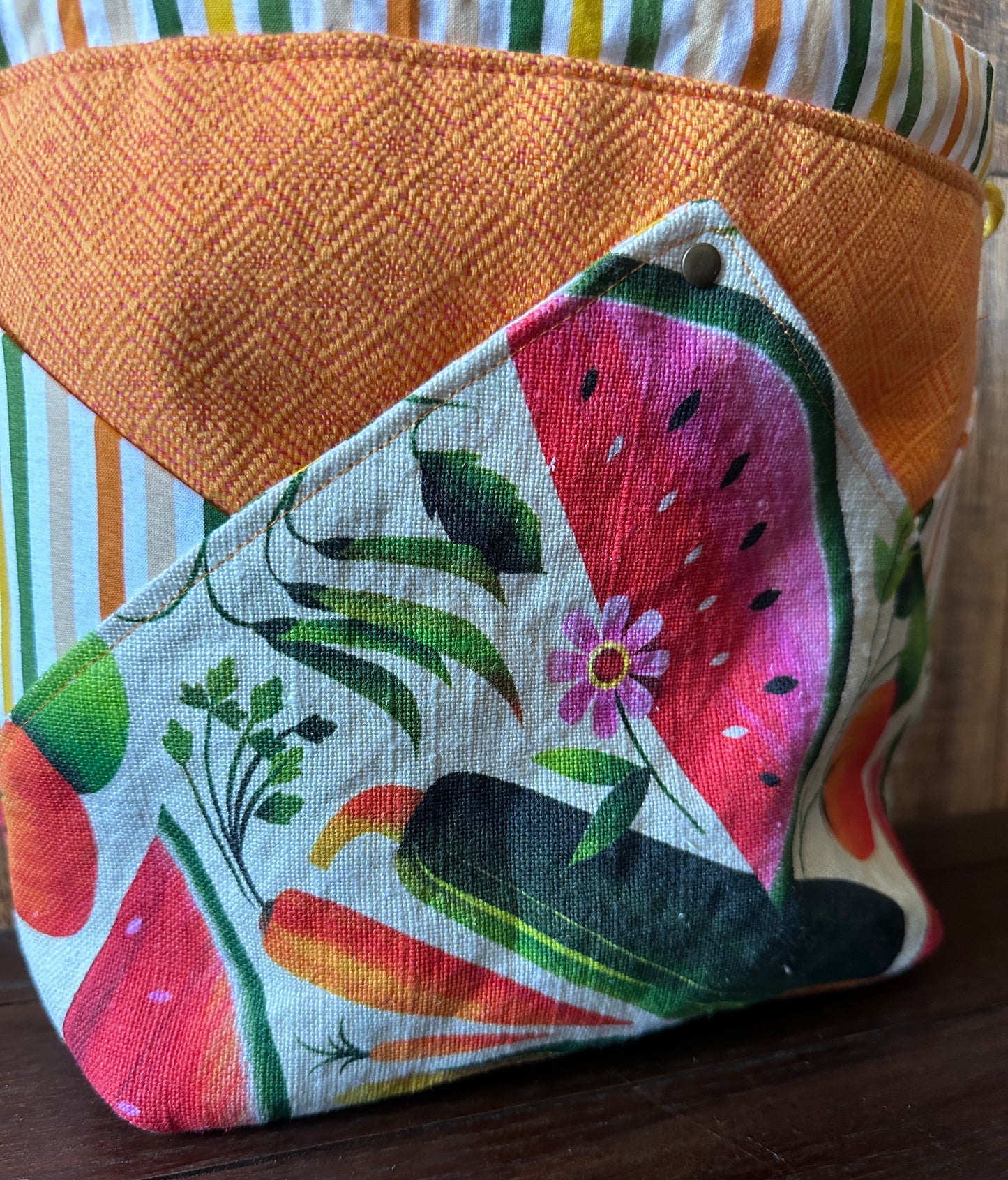 Summer Garden Plenty O' Pockets Large Drawstring Pouch