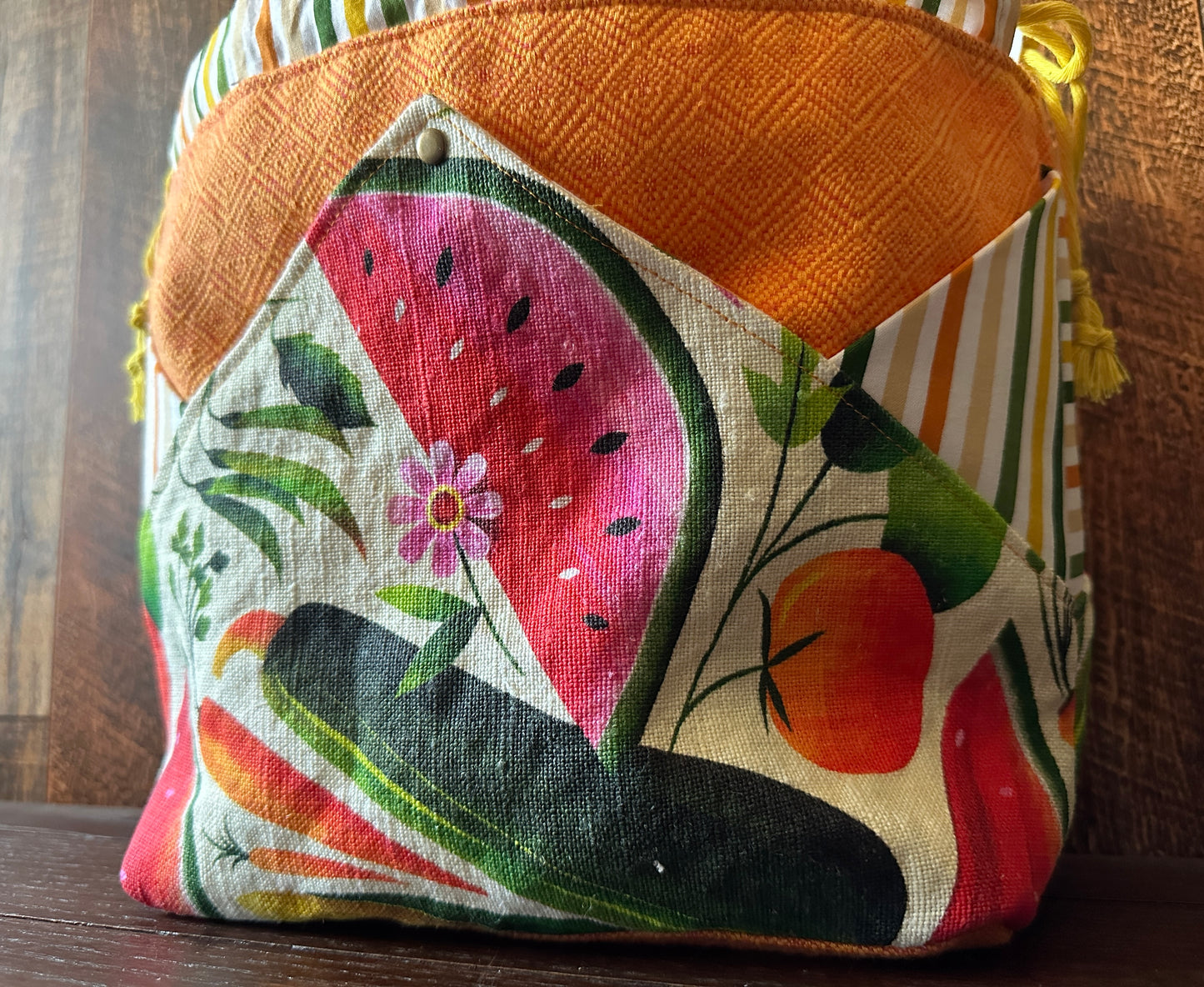 Summer Garden Plenty O' Pockets Large Drawstring Pouch