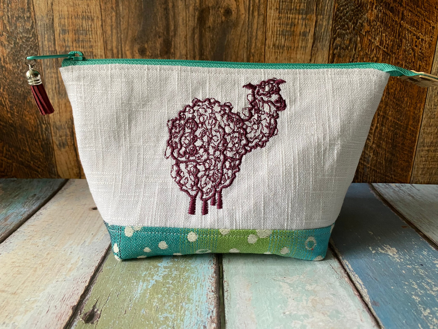 Llama Small Open Wide Spindle Bag