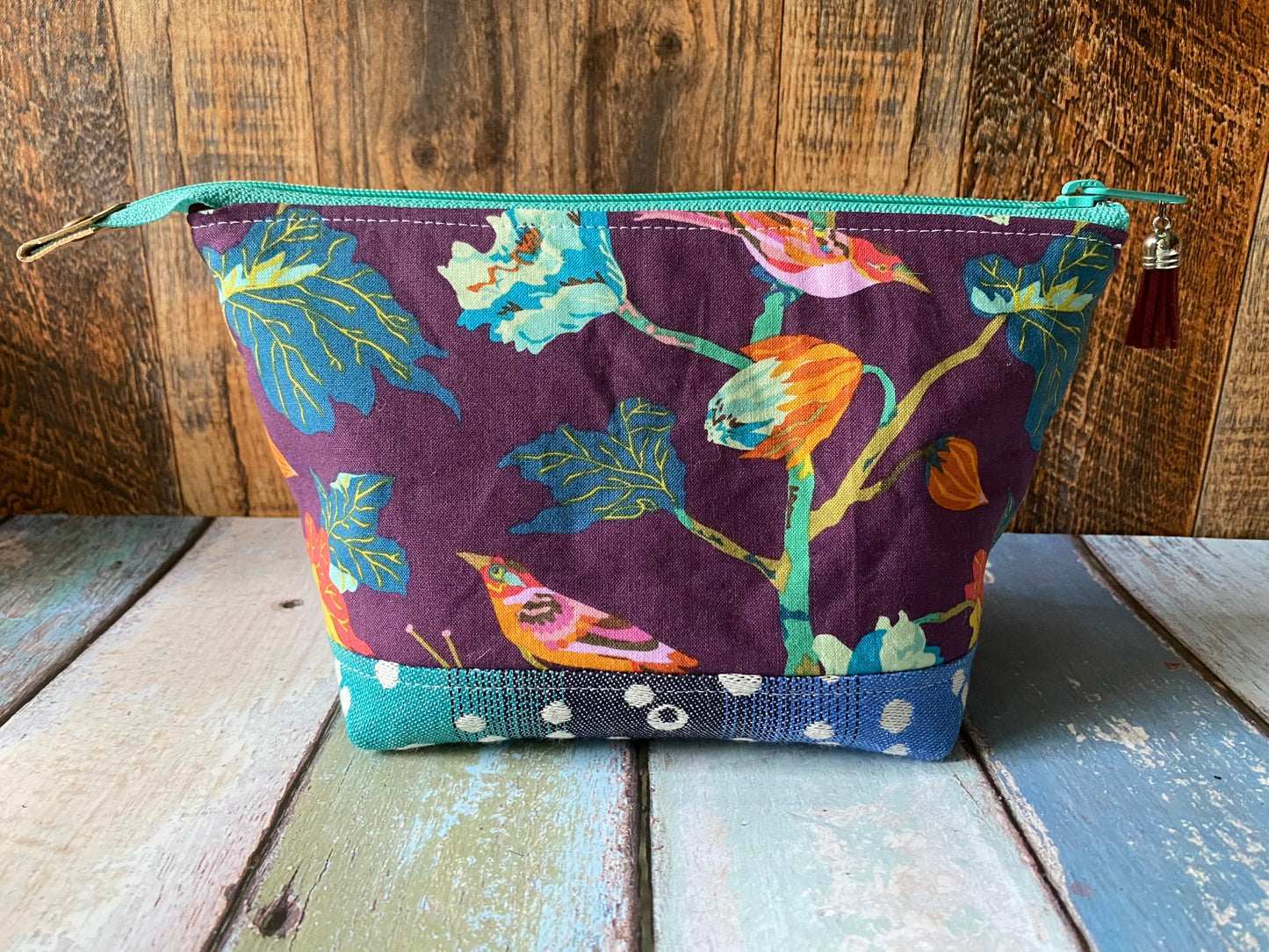 Llama Small Open Wide Spindle Bag
