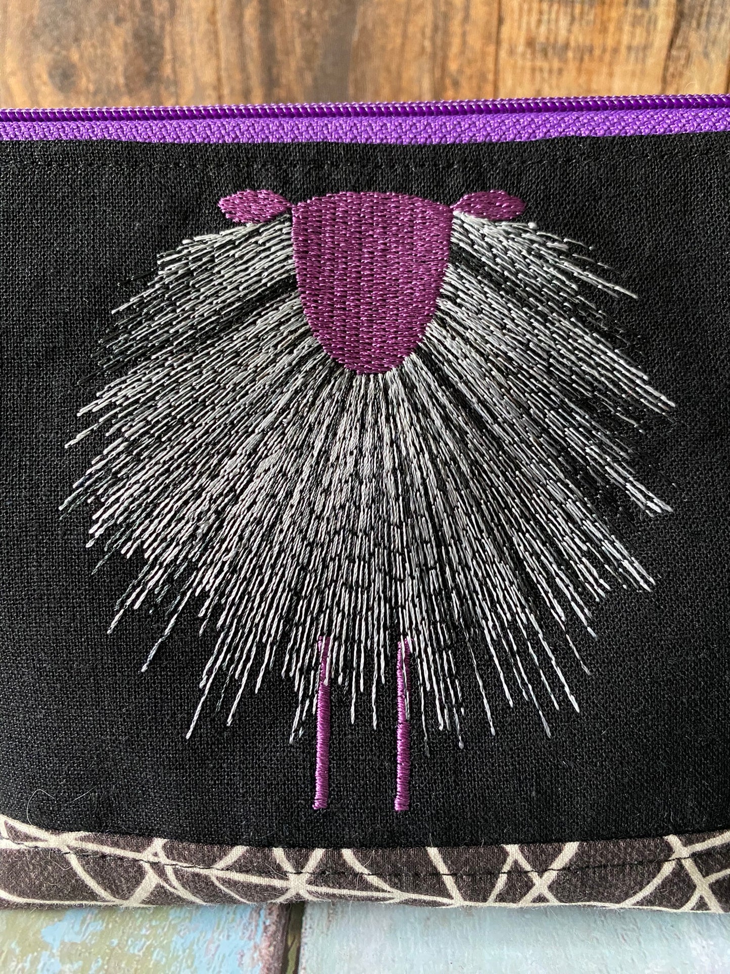 Black Sheep Small Open Wide Spindle Bag