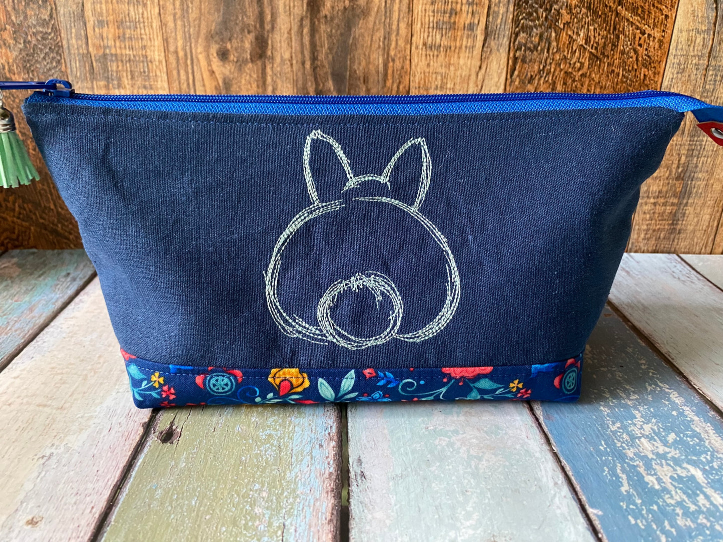 Bunny Bum Medium Open Wide Spindle Bag