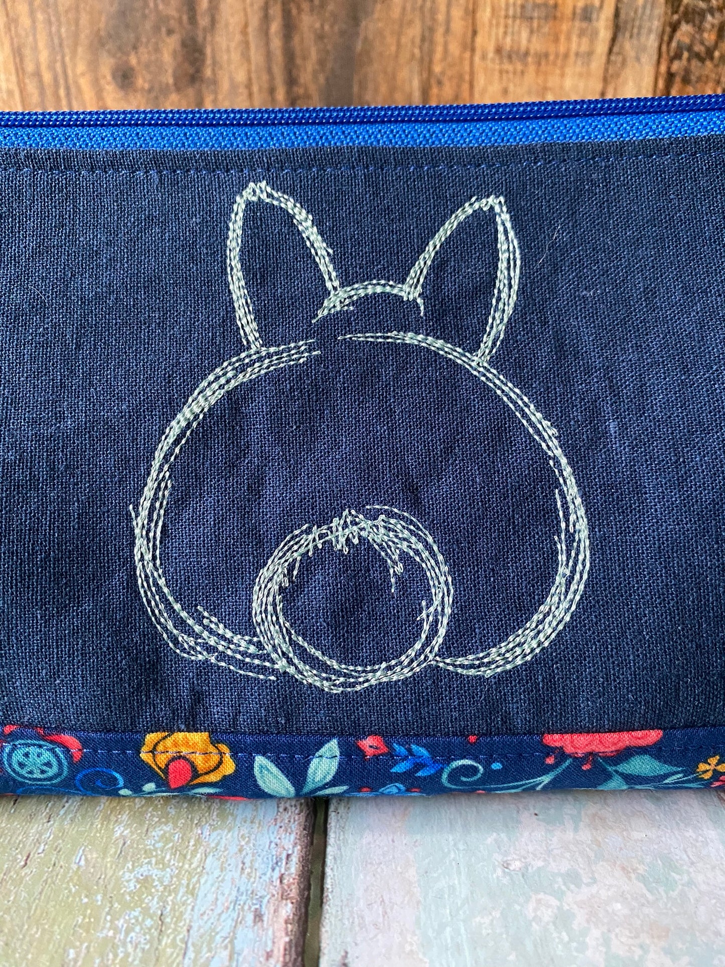 Bunny Bum Medium Open Wide Spindle Bag