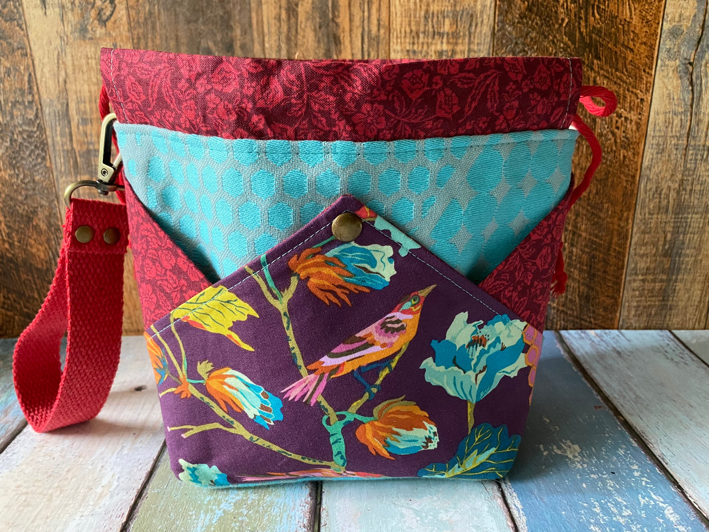 Meadow Bird Plenty O' Pockets Small Drawstring Pouch