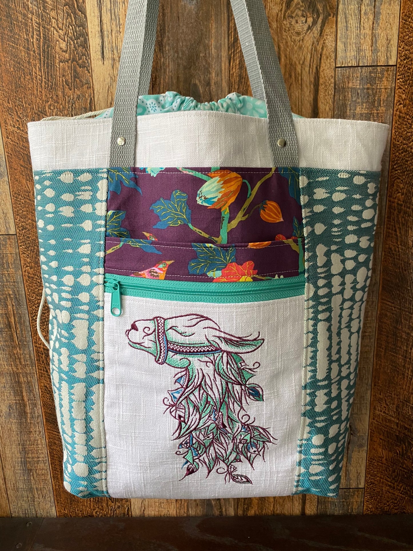 Leafy Llama Large Firefly Project Bag