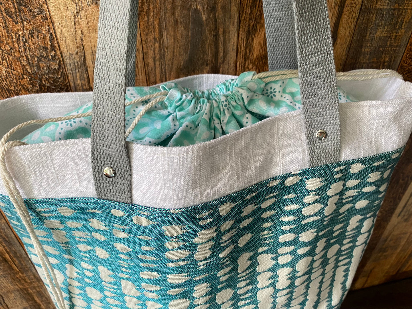 Leafy Llama Large Firefly Project Bag