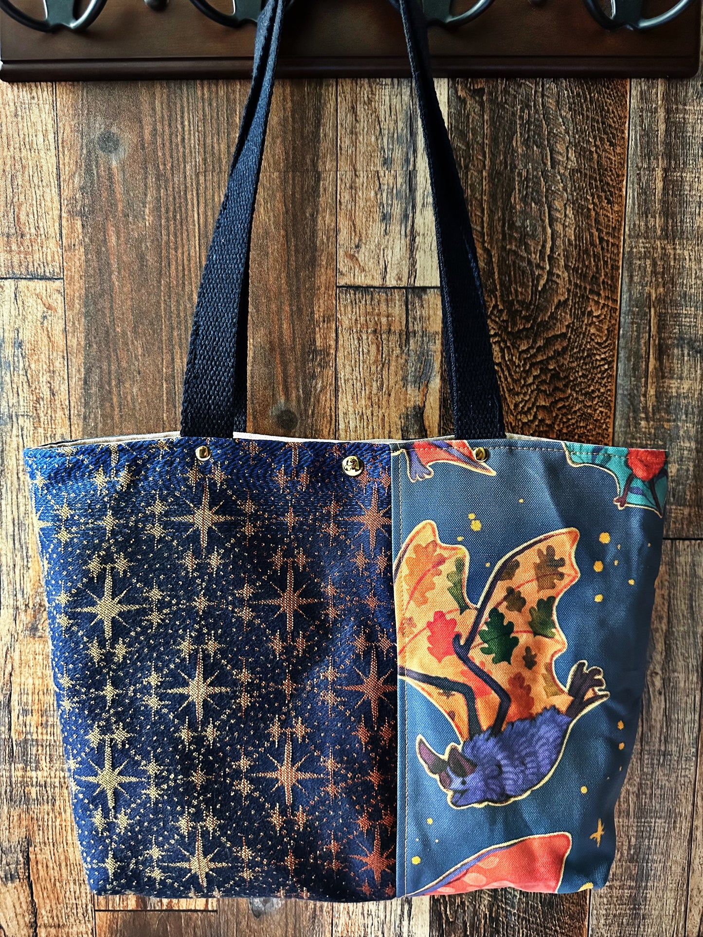 Beautiful Bats Dark Blue Tote Bag with Zipper Pocket Divider