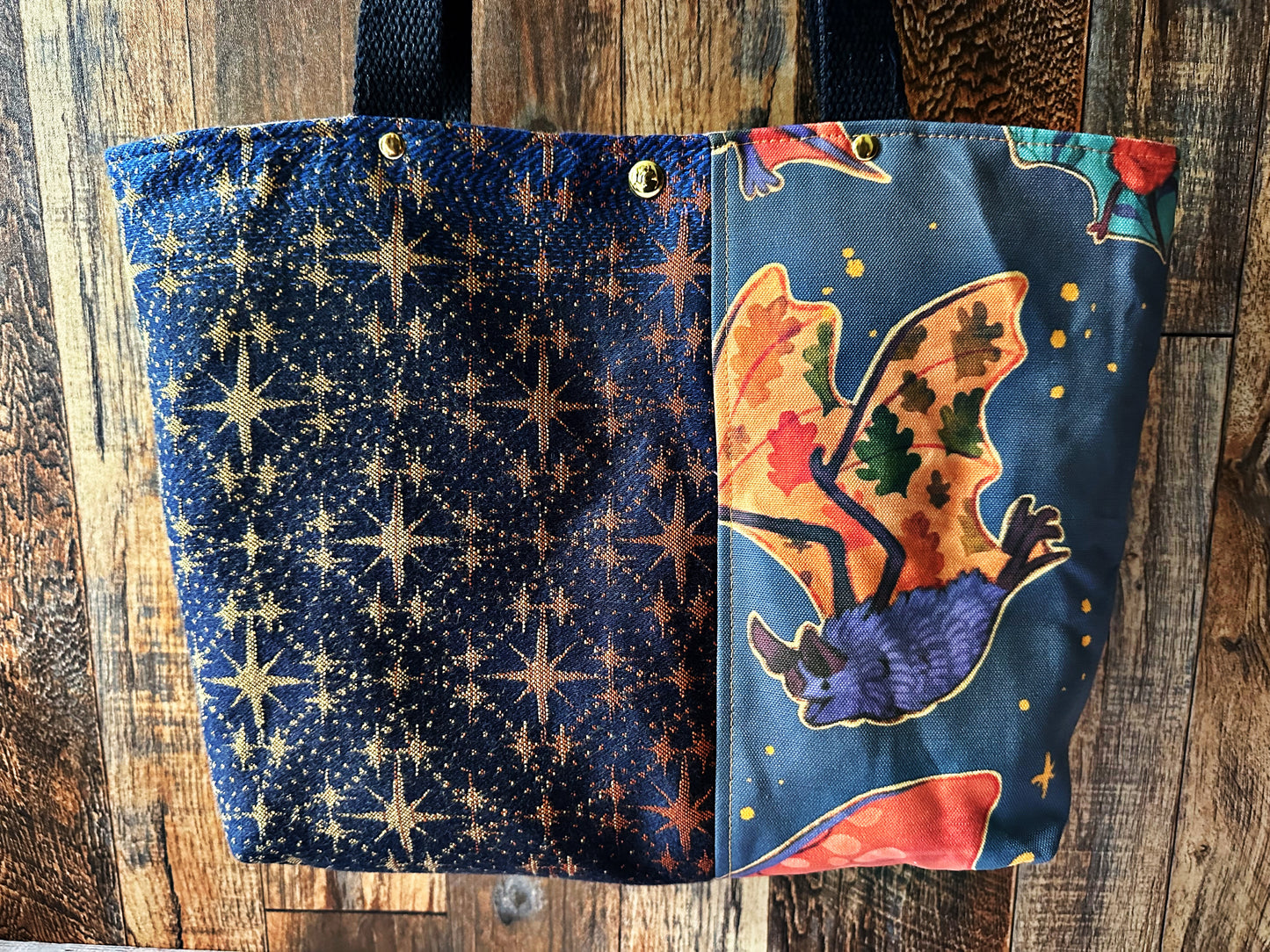 Beautiful Bats Dark Blue Tote Bag with Zipper Pocket Divider