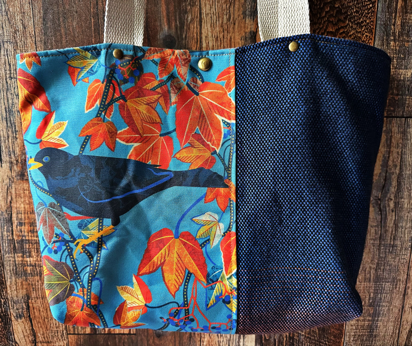 Blackbird in Maples Tote Bag with Zipper Pocket Divider