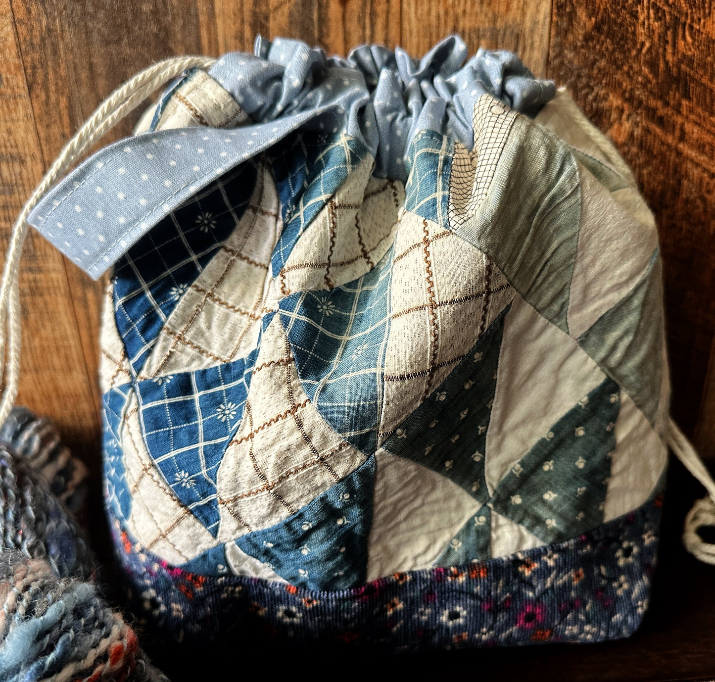 Repurposed Heritage Quilt Medium Project Bag