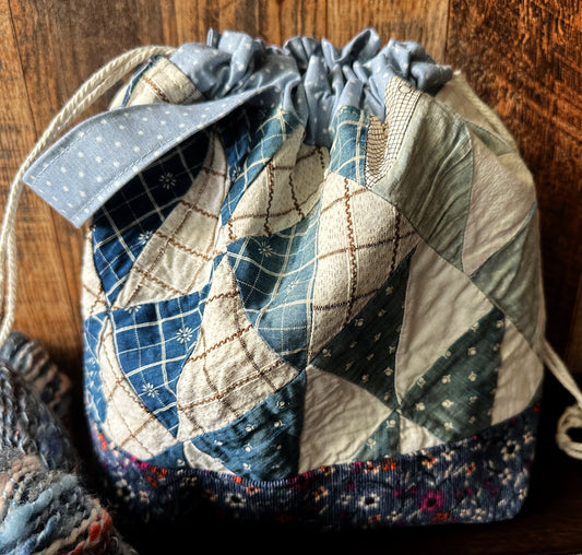 Repurposed Heritage Quilt Medium Project Bag