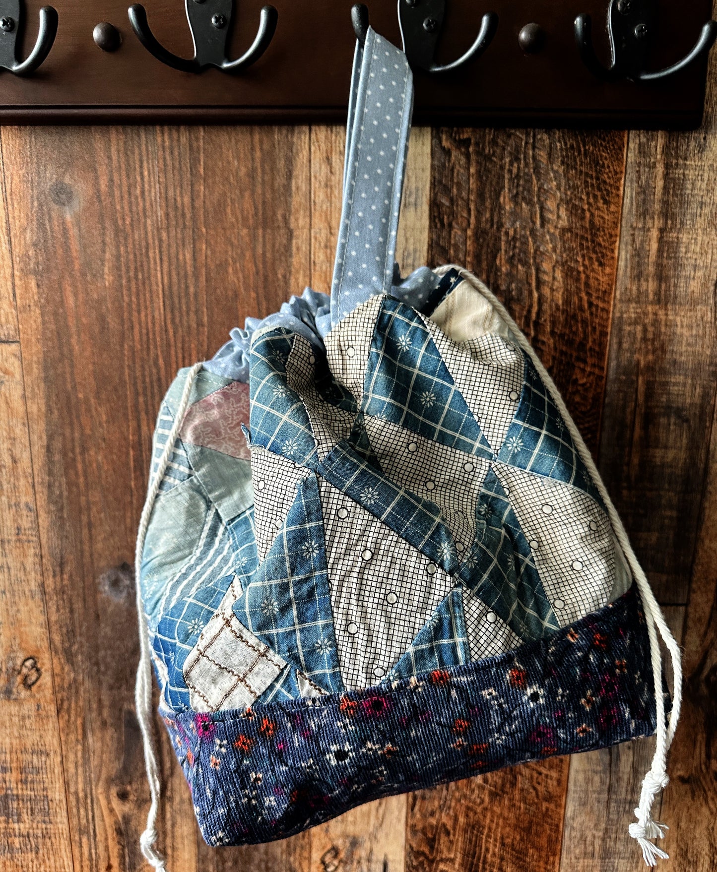 Repurposed Heritage Quilt Medium Project Bag