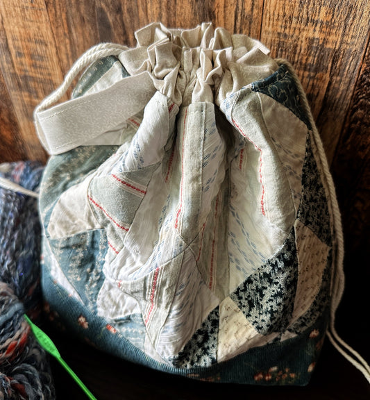 Repurposed Heritage Quilt Medium Project Bag