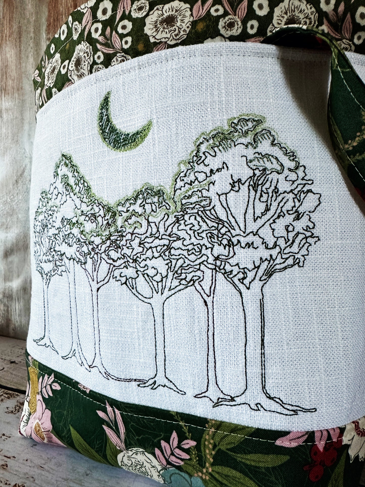 Vernal Moon Phases Medium Project Bag