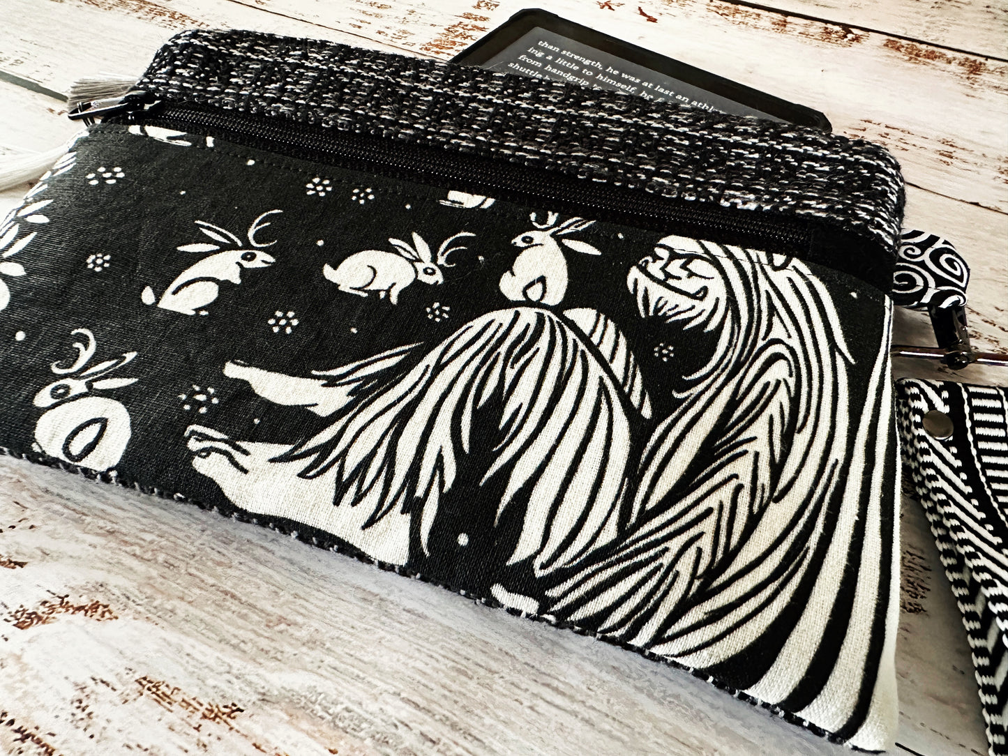Sasquatch Double Zipper Pouch E-Reader Clutch