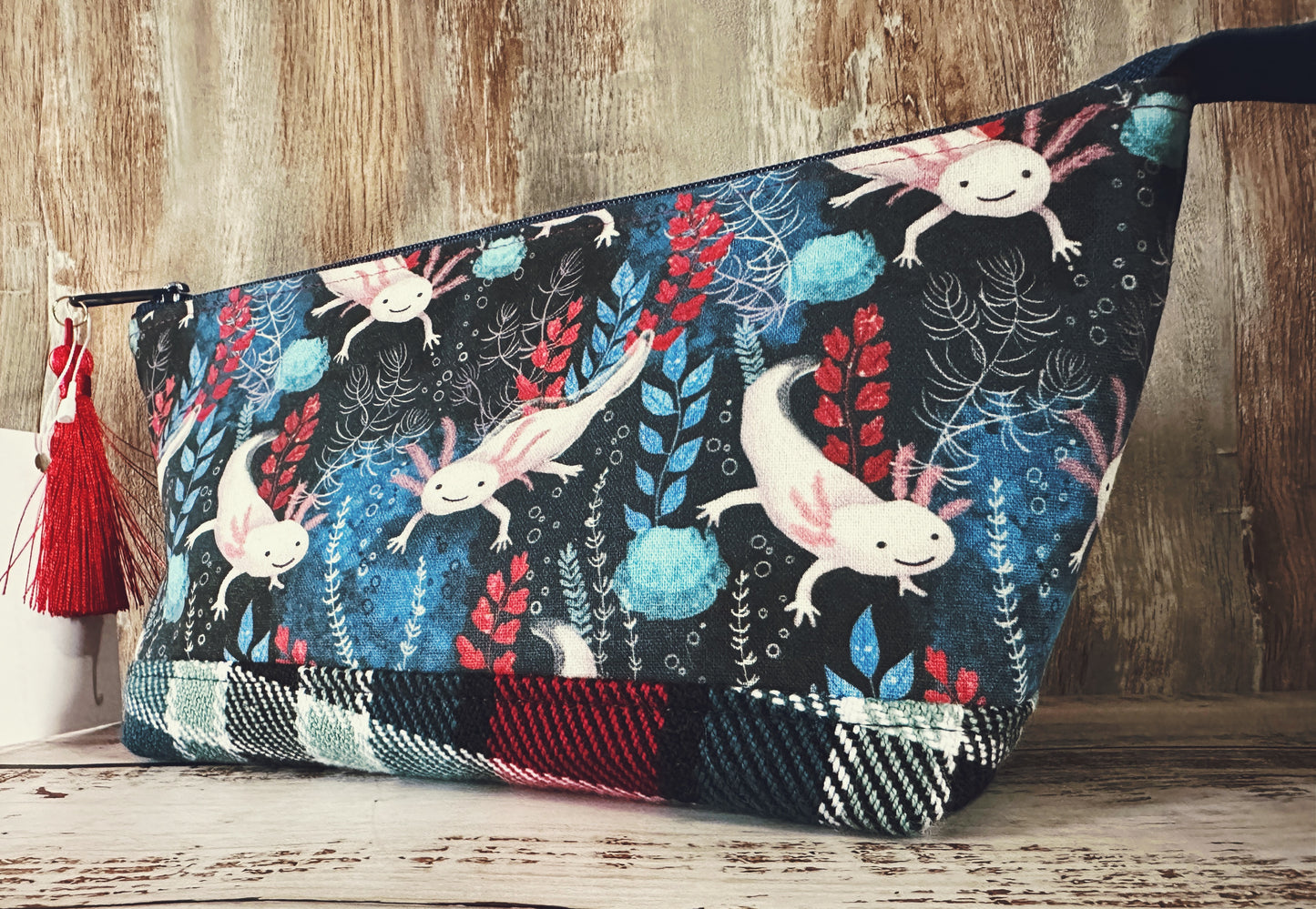 Axolotl Medium Open Wide Bag