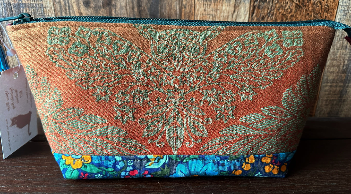Fierce Owl Medium Open Wide Spindle Bag