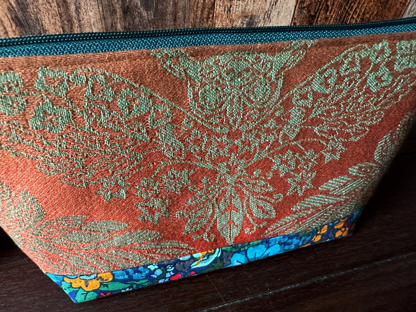 Fierce Owl Medium Open Wide Spindle Bag