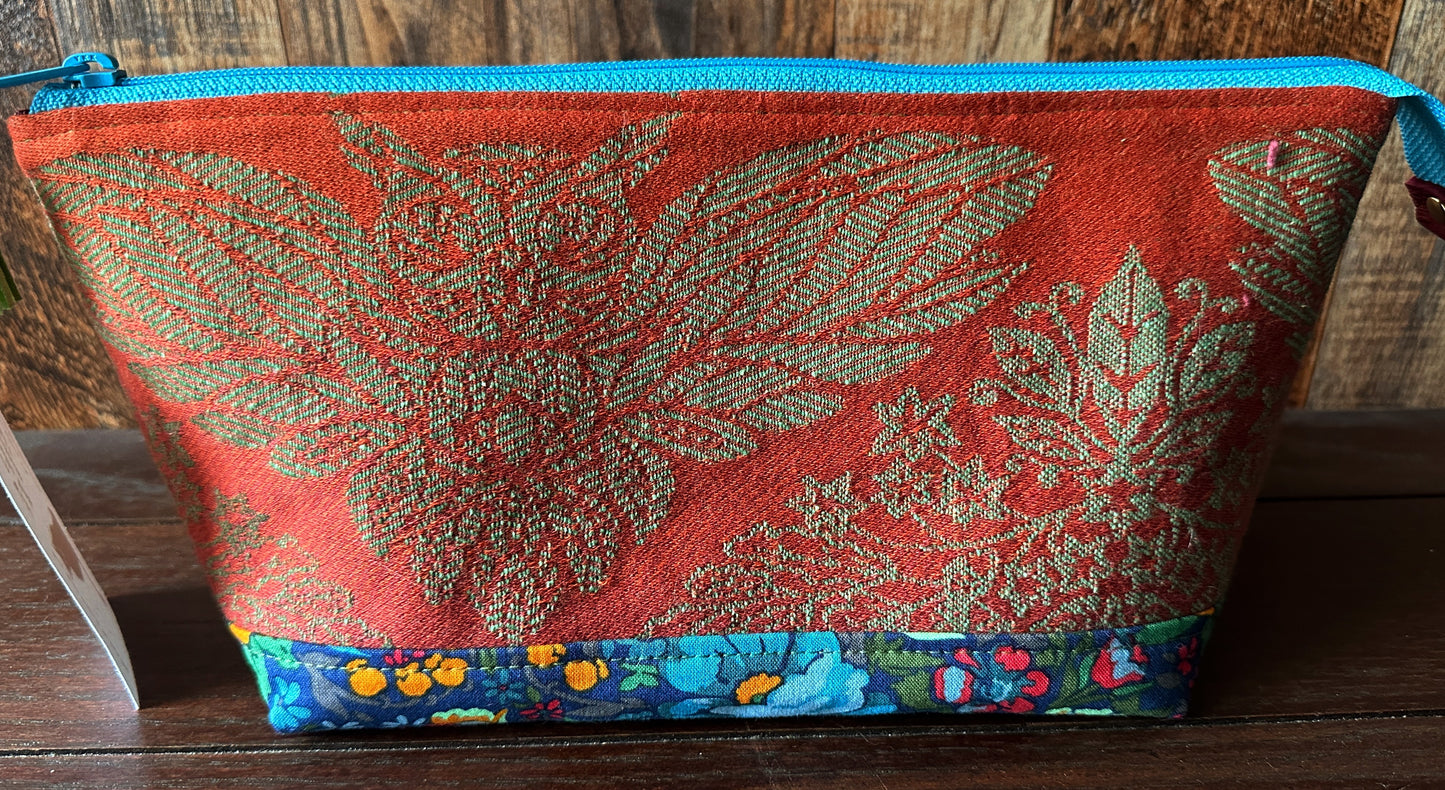 Trio of Owls Medium Open Wide Spindle Bag