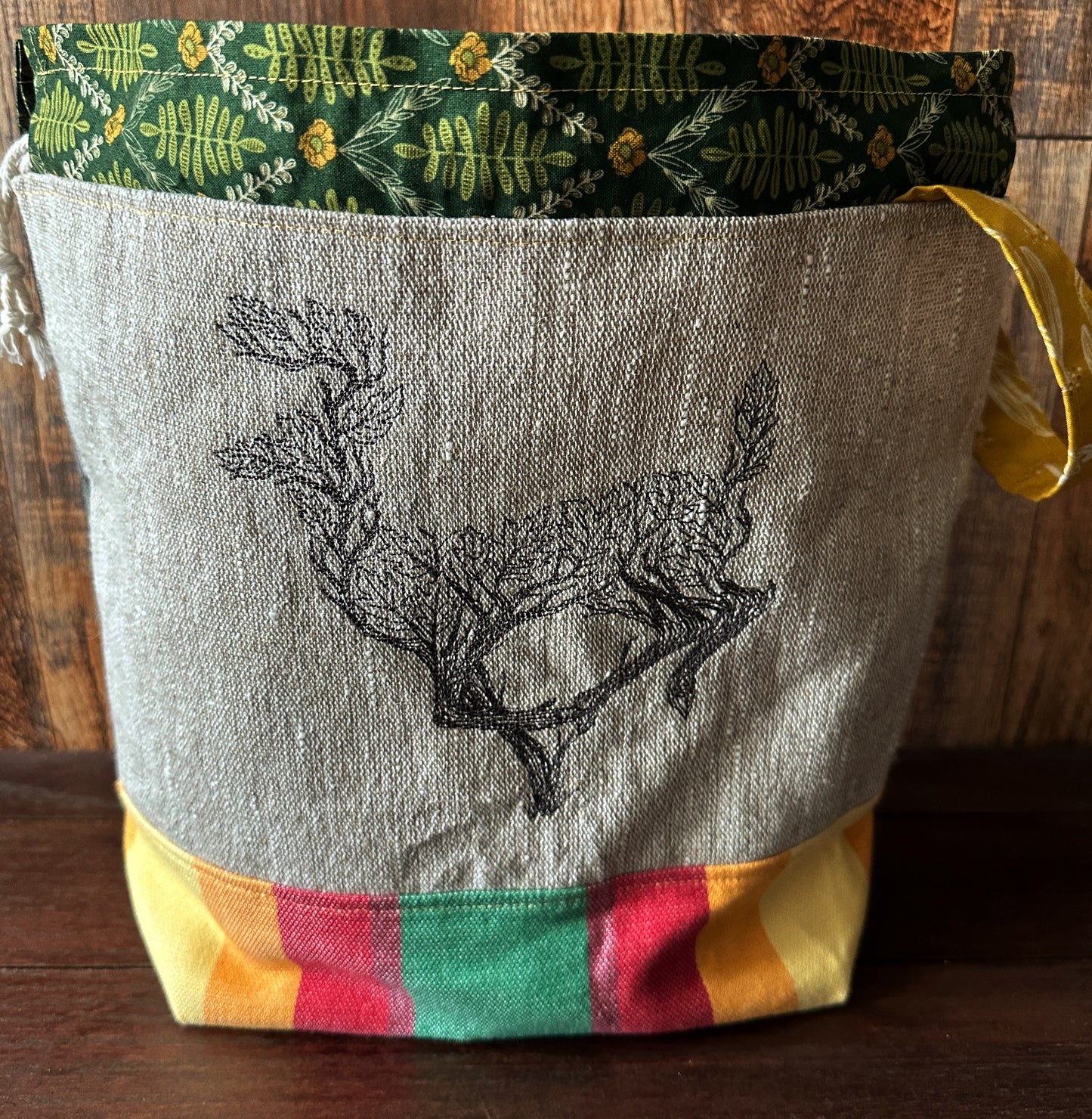 Deer in the Leaves Large Project Bag