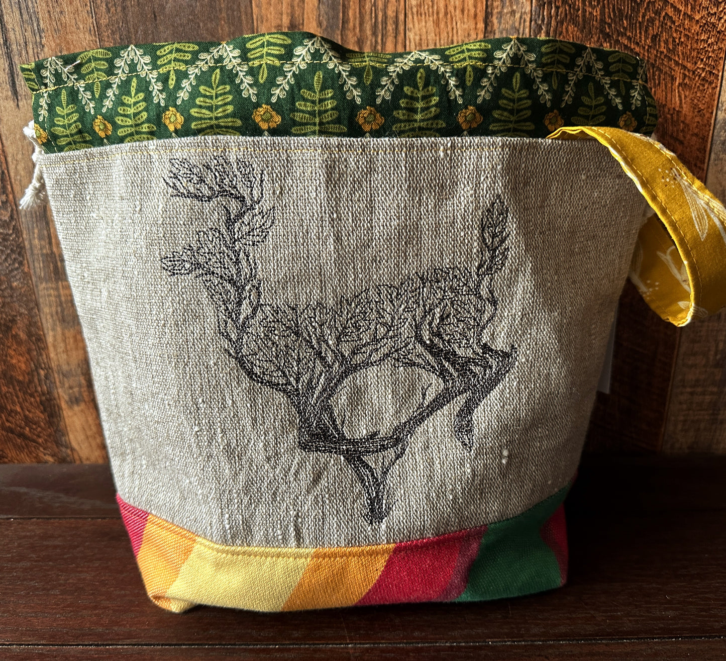 Deer in the Leaves Medium Project Bag