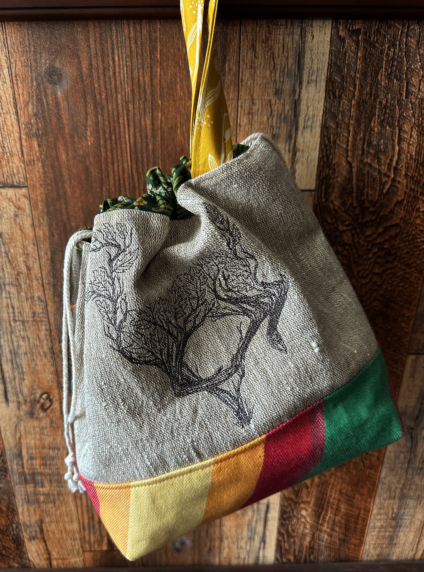 Deer in the Leaves Medium Project Bag