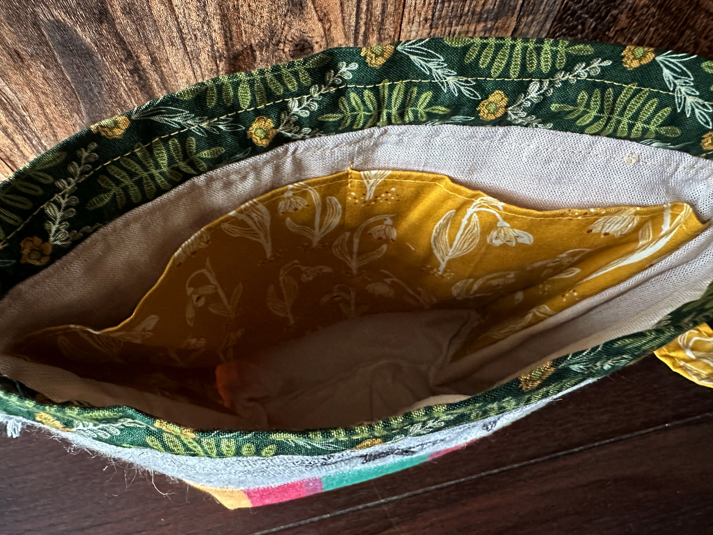 Deer in the Leaves Small Project Bag