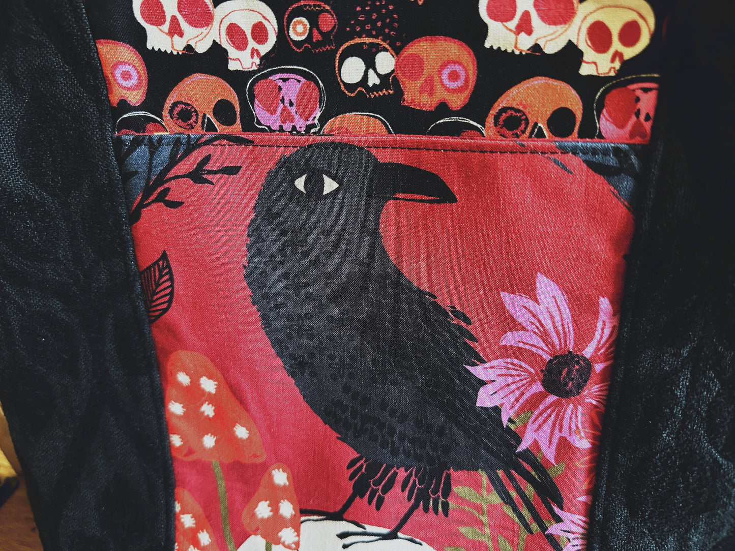 Crow and Spider Zipper Top Crossbody Tote Bag (Copy)