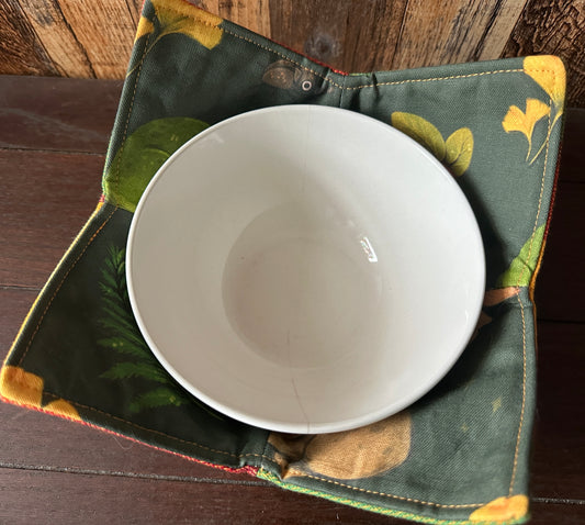 Frog and Friends Bowl Cozy