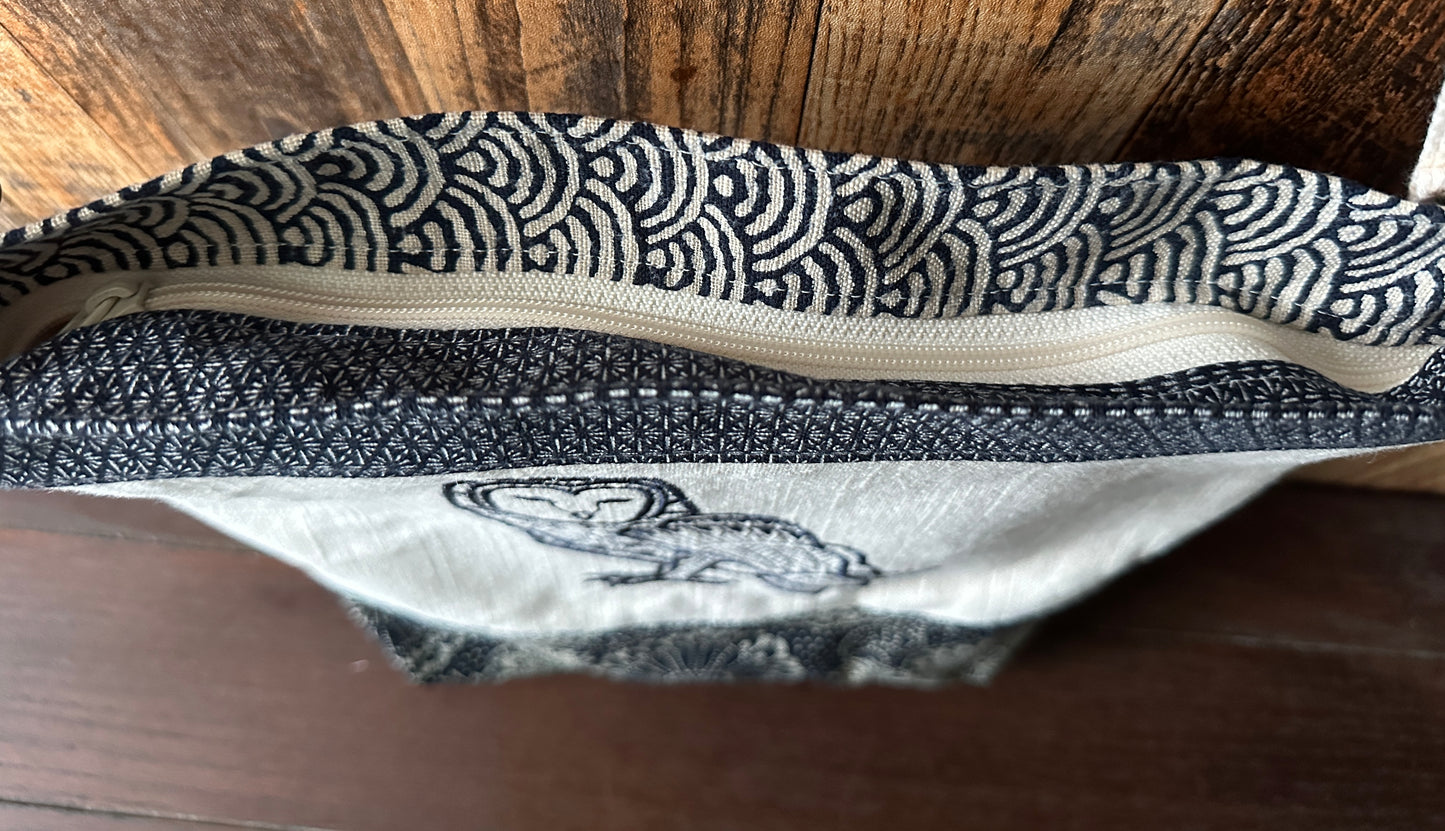 Indigo Linen with Barn Owl Medium Shoulder Bag/Purse