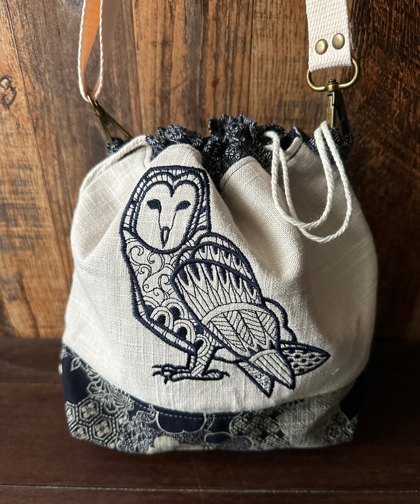 Indigo Linen and Barn Owl Medium Project Bag w/ Shoulder Strap