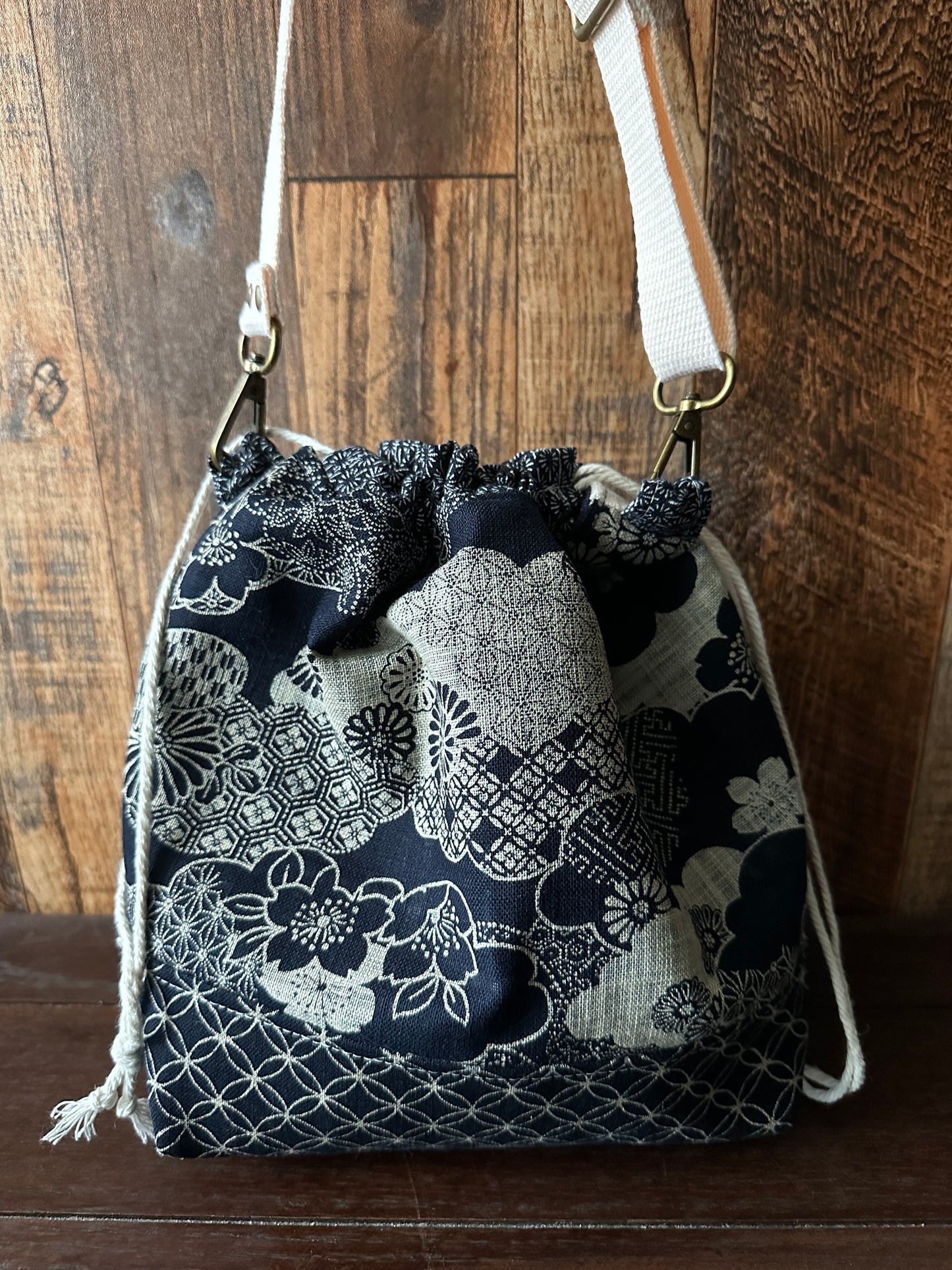 Indigo Linen and Barn Owl Medium Project Bag w/ Shoulder Strap