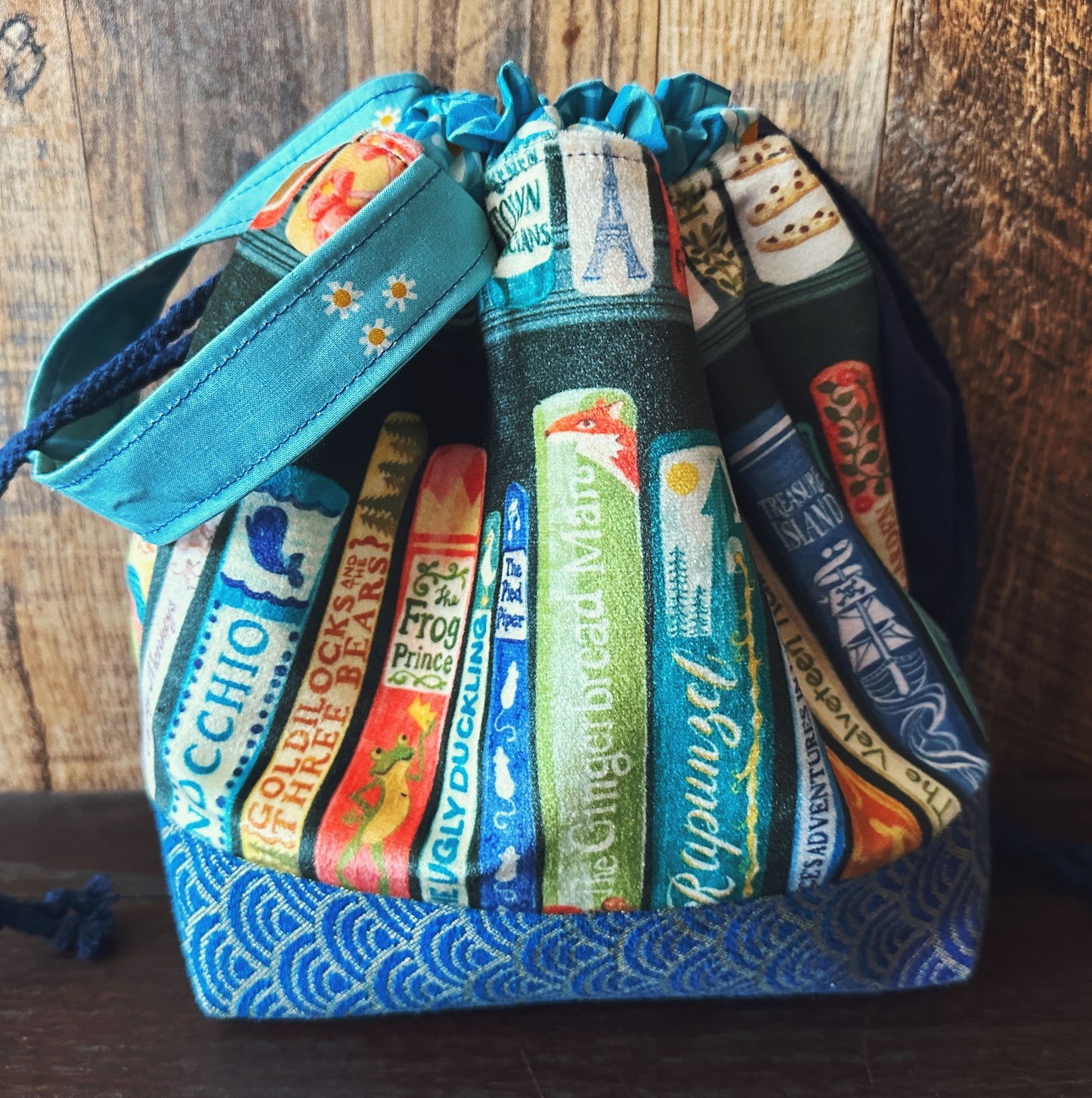 Book Nerd Medium Project Bag