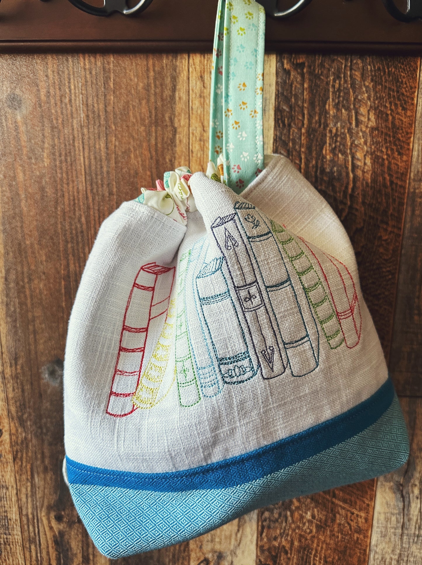Kitties in the Library Medium Project Bag