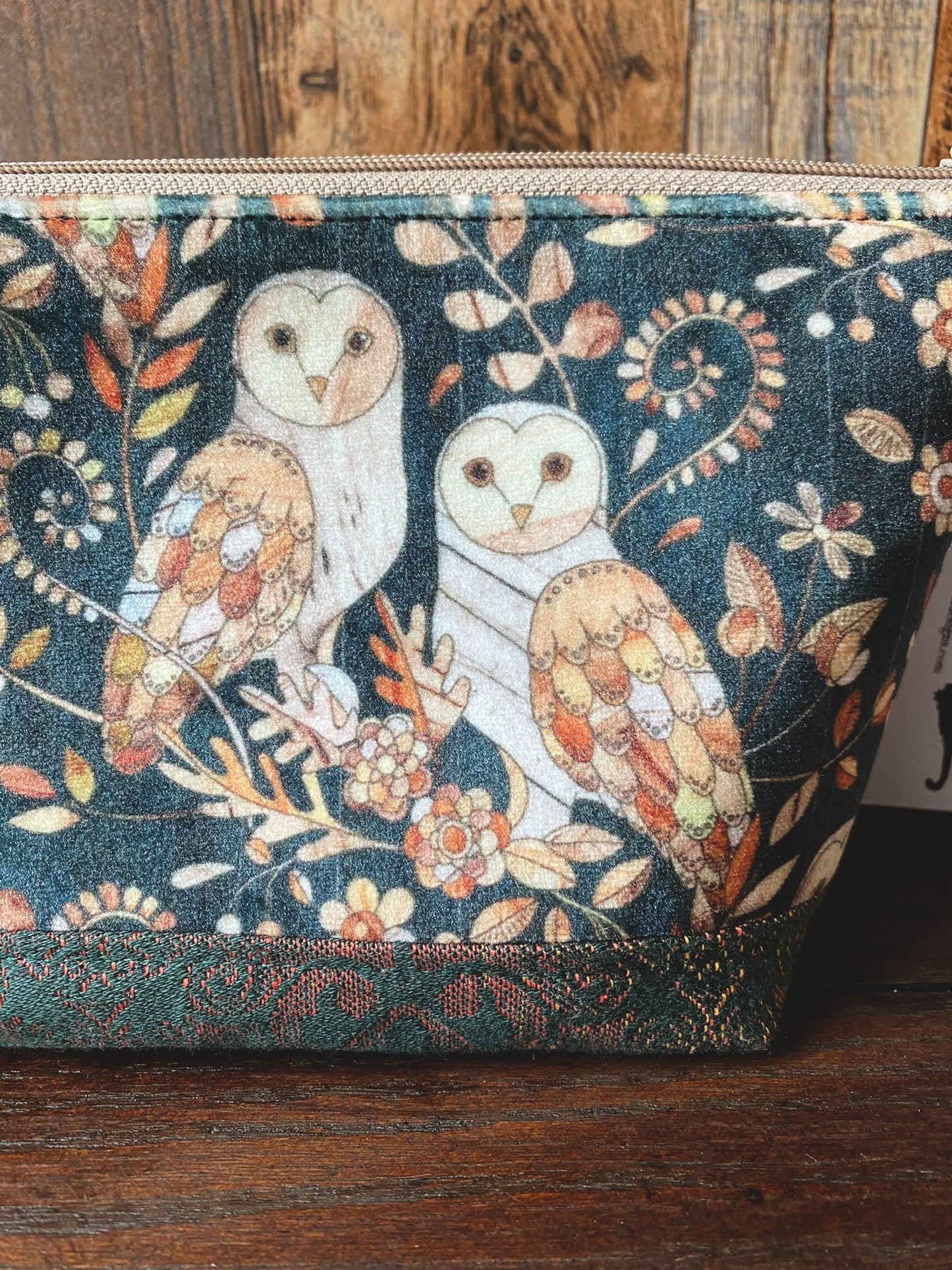 Barn Owl Large Open Wide Spindle Bag