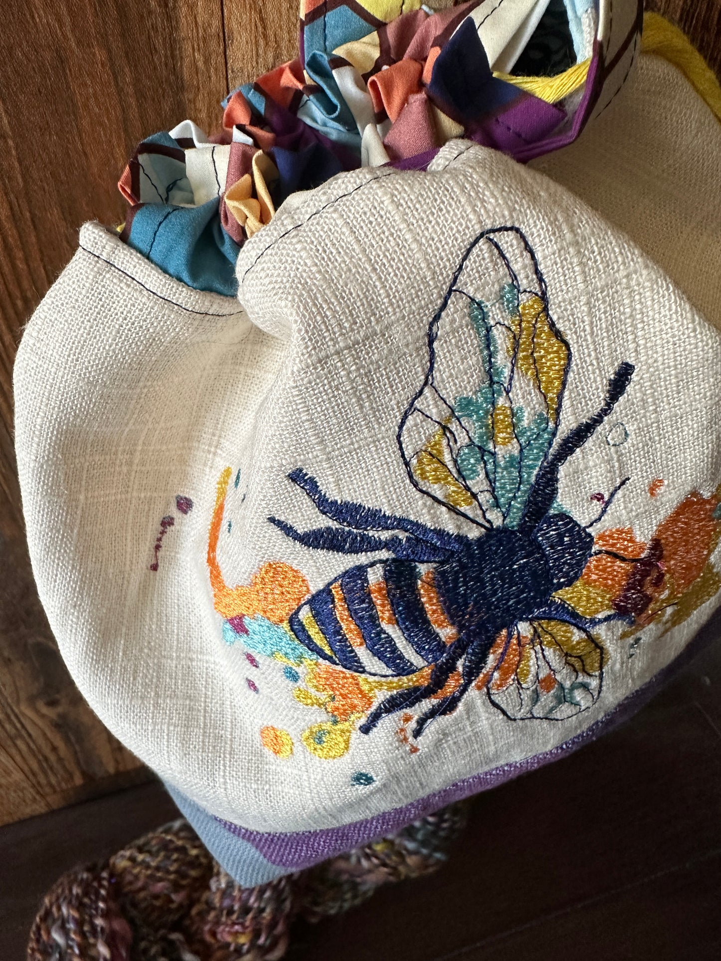 Buzzy Bees Medium Project Bag