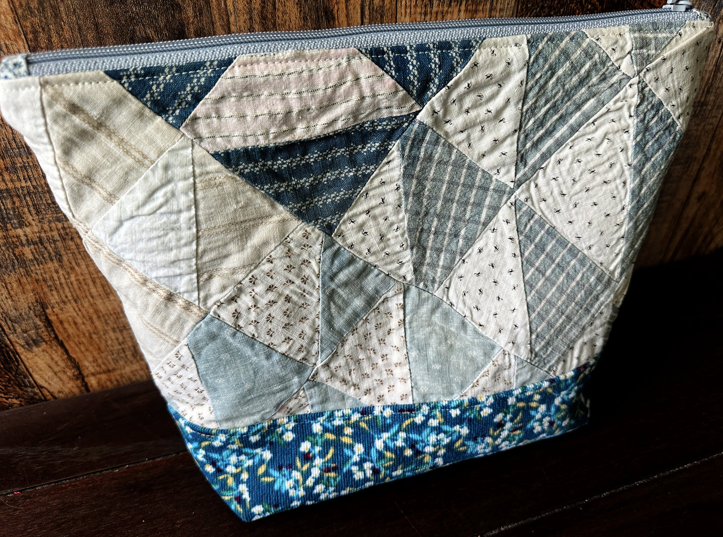 Repurposed Heritage Quilt Medium Project or Cosmetic Zipper Bag