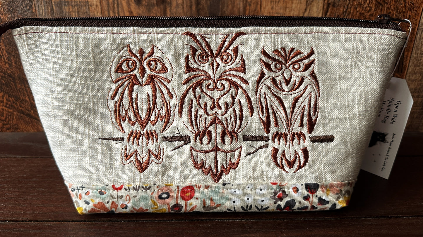 Trio of Owls Medium Open Wide Spindle Bag