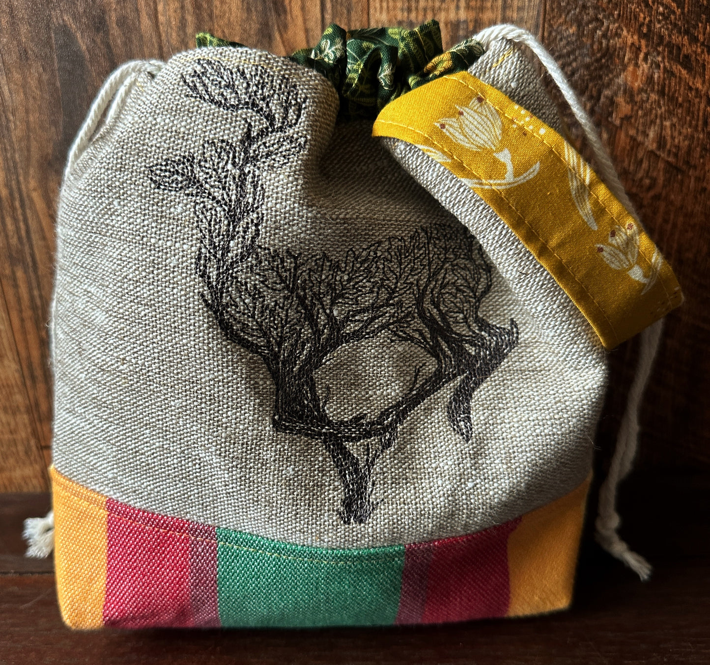 Deer in the Leaves Small Project Bag
