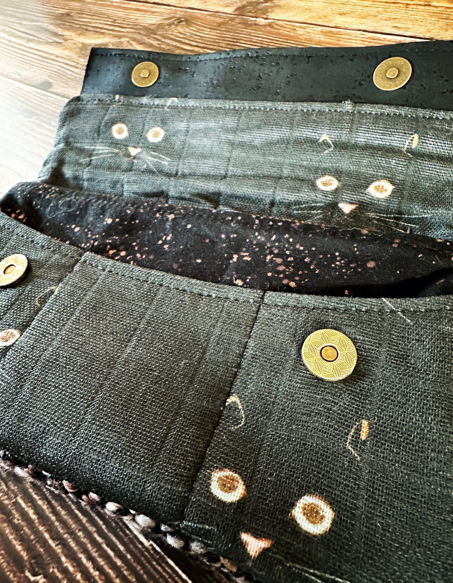 Black Cat Faces with Woven Wool Minimalist Wallet