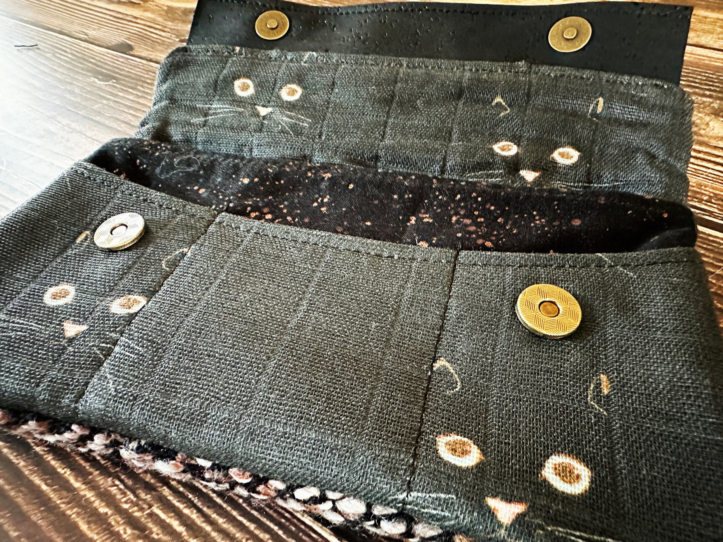 Black Cat Faces with Woven Wool Minimalist Wallet