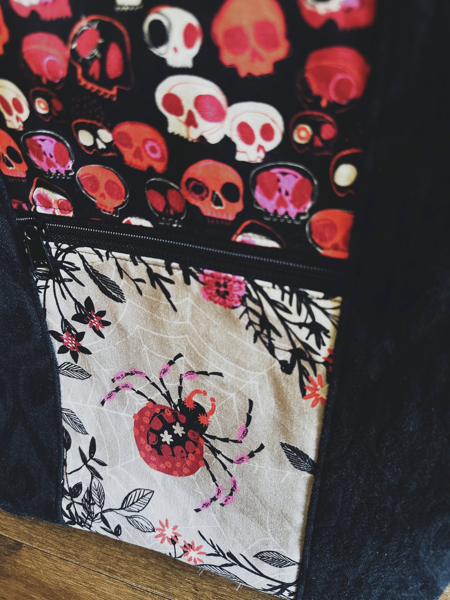 Crow and Spider Zipper Top Crossbody Tote Bag (Copy)