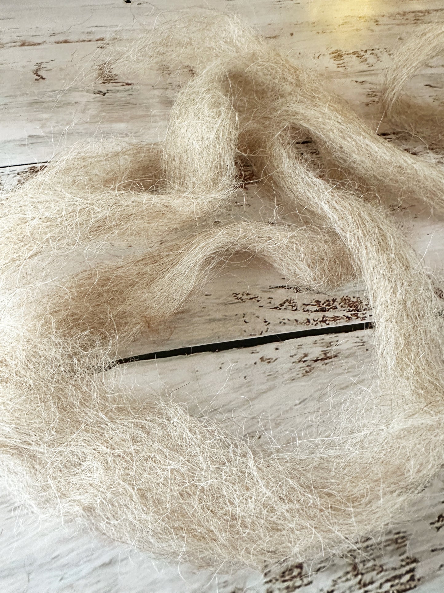 Llama Roving from Artie ~ Dehaired 3 oz Bitty Bump